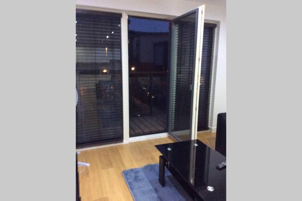 Max'Em Lexington Luxury Apartment Slough Exterior foto