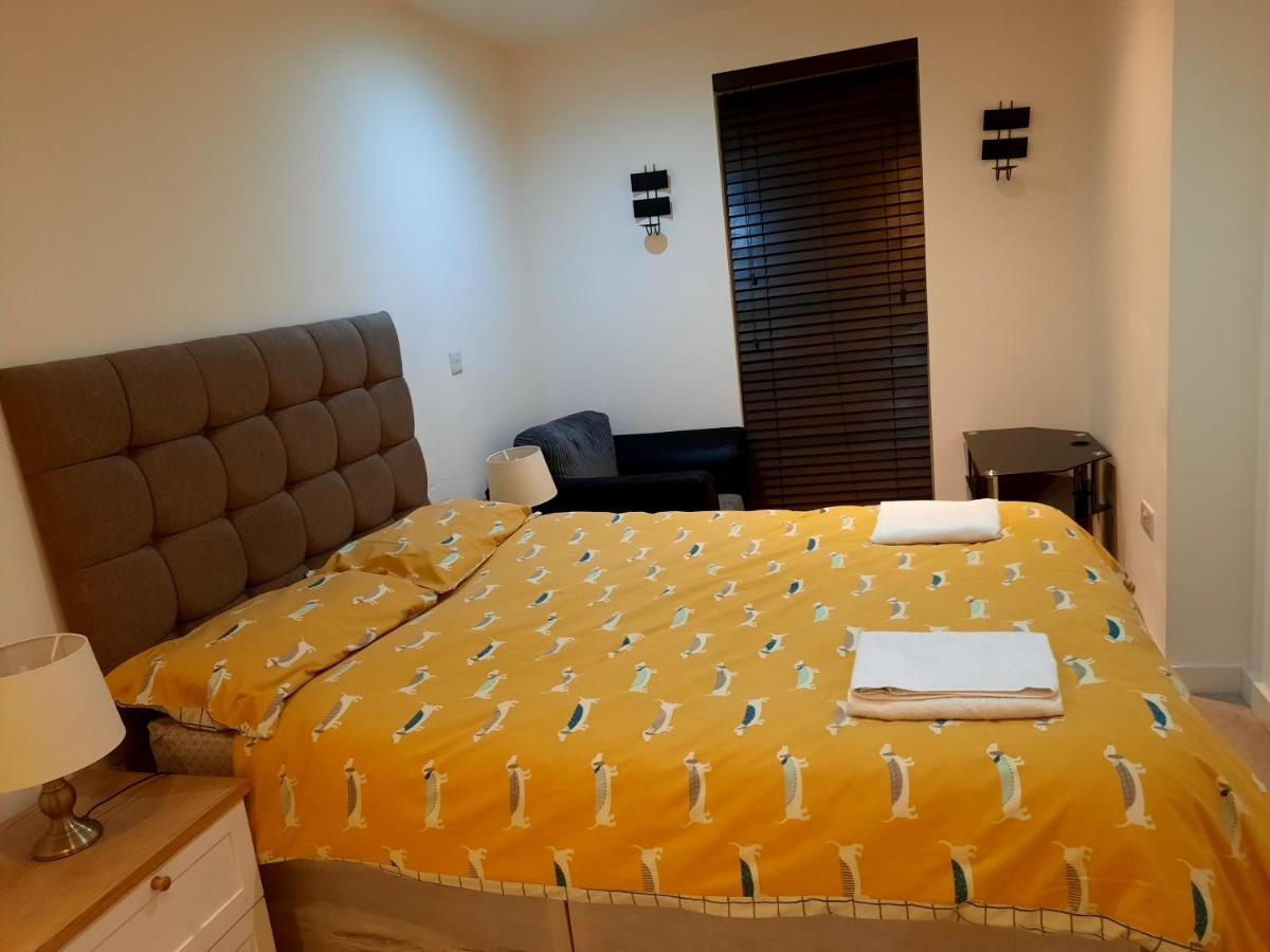 Max'Em Lexington Luxury Apartment Slough Exterior foto